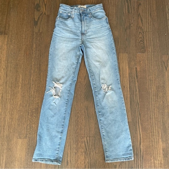 Madewell The Perfect Vintage Straight Jean in Danby Wash: Knee-Rip Edition - Picture 3 of 12